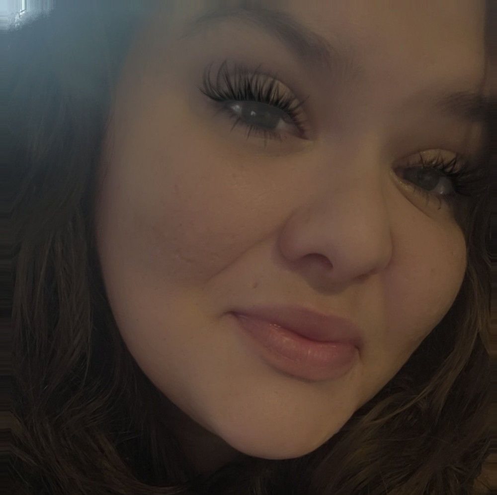 Meet your Posher, Carla